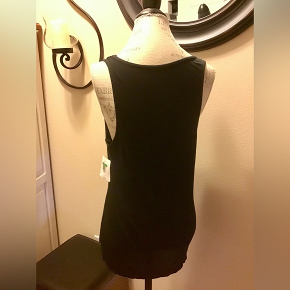 NWT CALVIN KLEIN SLEEPWEAR TOP. LOOKING FOR SOMETHING COOL & COMFY TO ZZZZ IN?💞 - Picture 2 of 9